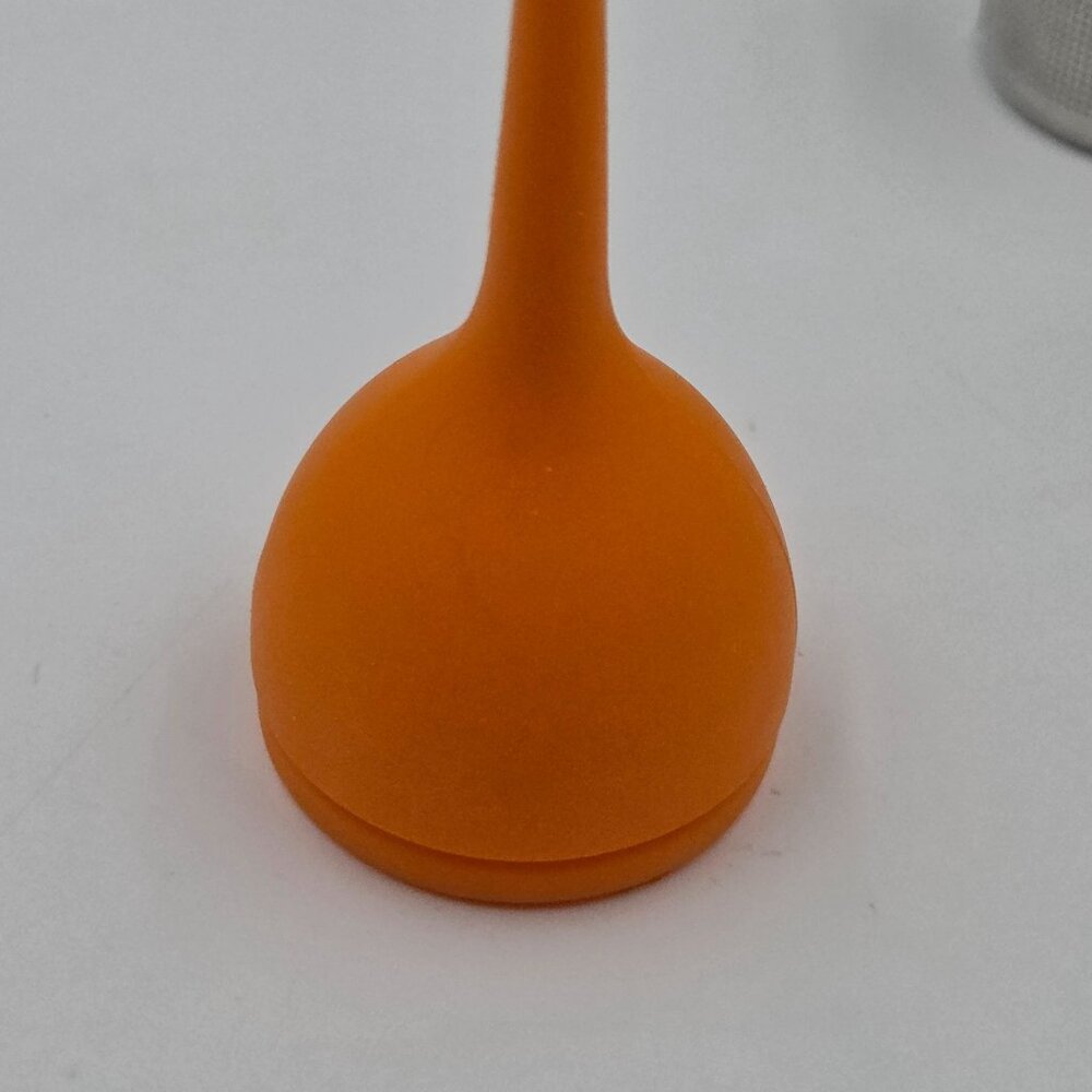 Fine Mesh Loose Leaf Tea Filter Set of 4 Steeper with Silicone Handles - Picture 8 of 9